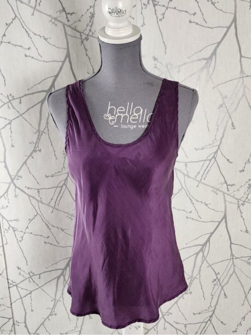 Eaton Vanity Fair Purple 100% Silk Satin Round Neck Tank